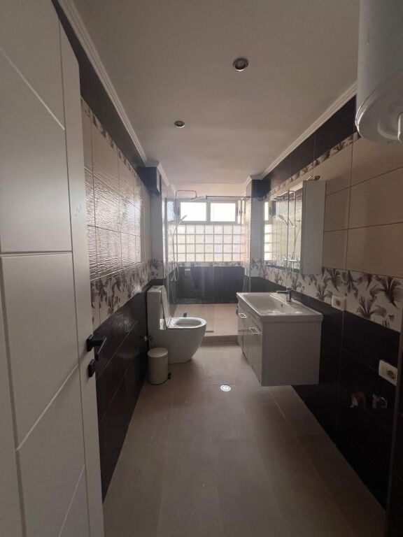 For rent 2+1 at 21 DECEMBER, opposite health center no. 9, main road surrounded by glass windows, very good advertising opportunity.