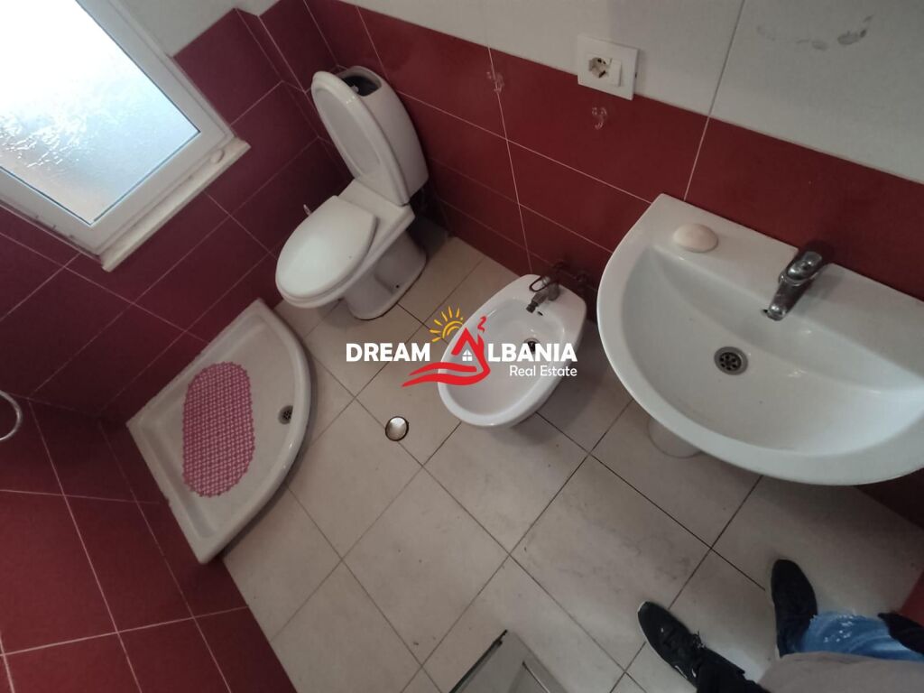 Appartamento 1+1 in affitto nella zona di Xhamllik vicino a Ish Venue ( ID 4219486 )