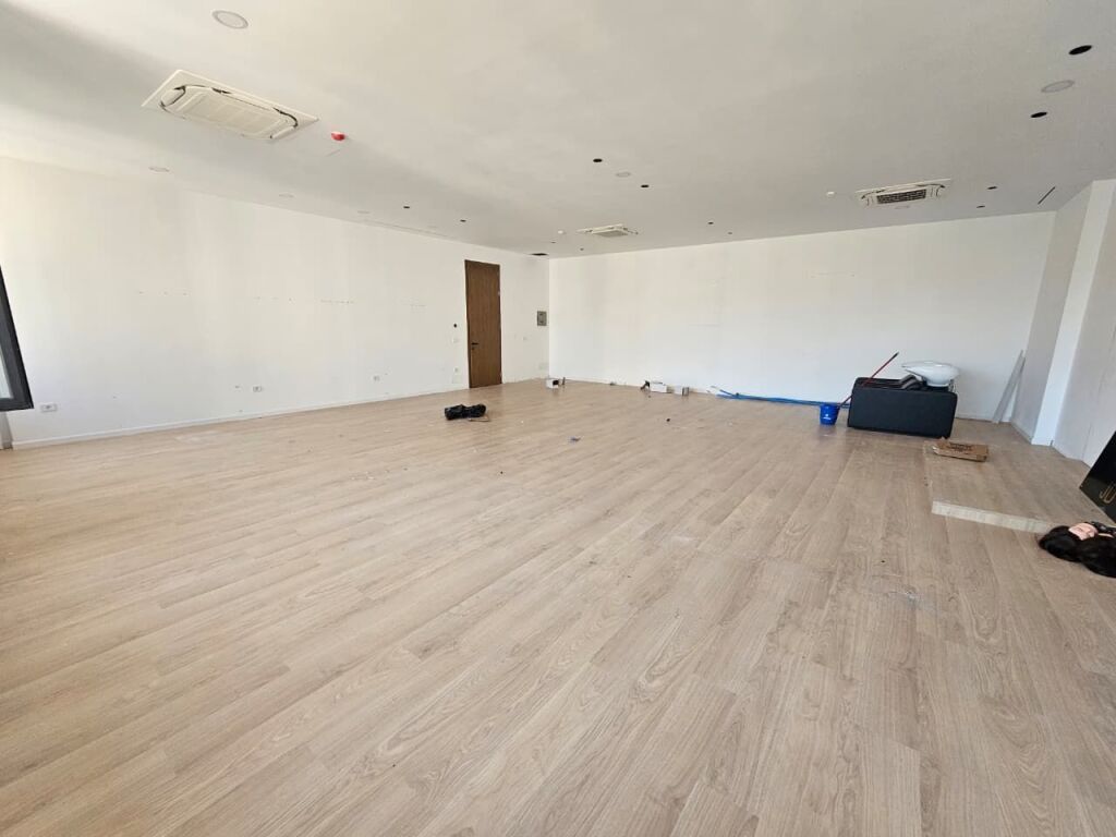 🏢 Premises for Rent – Delijorgji Complex