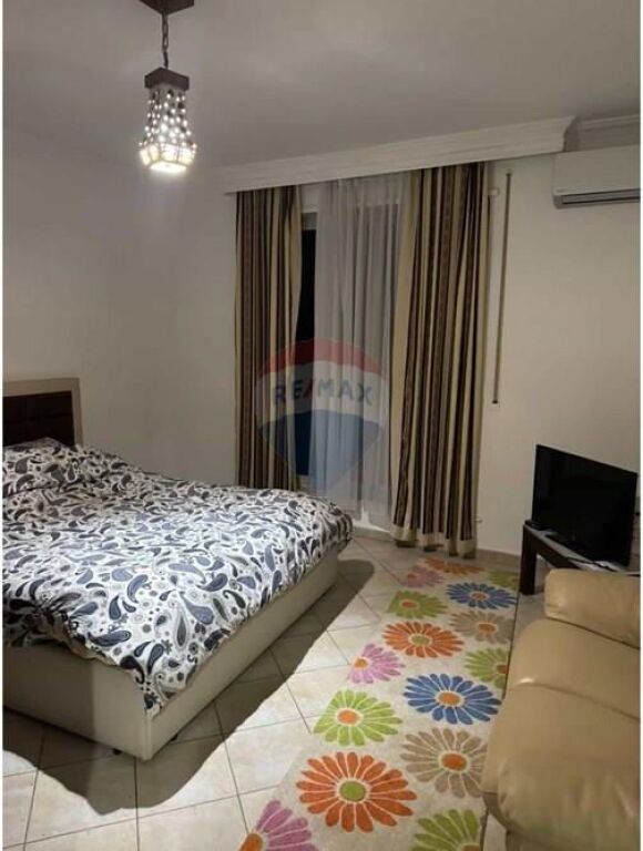 Appartamento - In Vendita - Via delle Barricate, Tirana