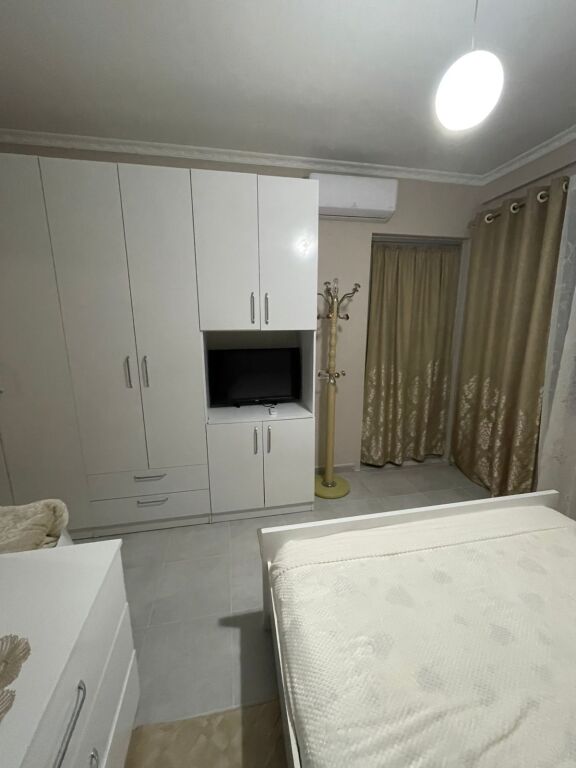 Affittasi appartamento 1+1, Yzberisht Complesso Molla Viale Migjeni.