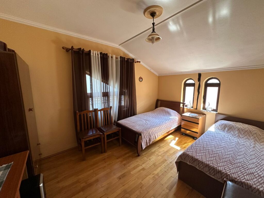 Vile per shitje tek Rruga Jordan Misja.