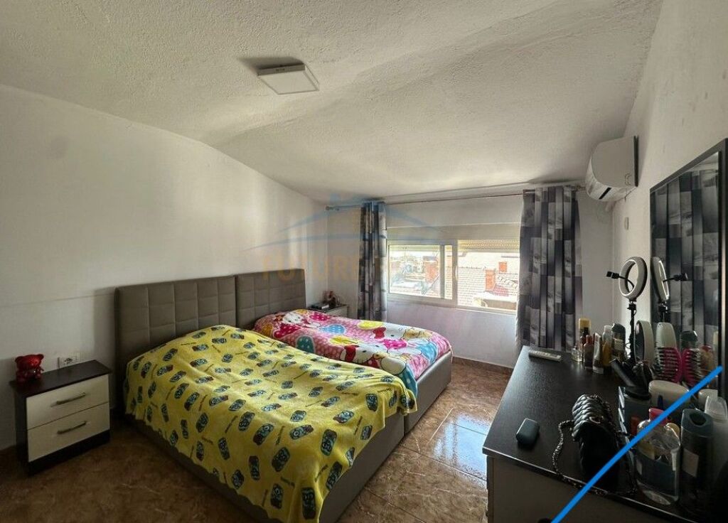 In vendita, Appartamento 2+1, Viale Zogu I, Tirana.