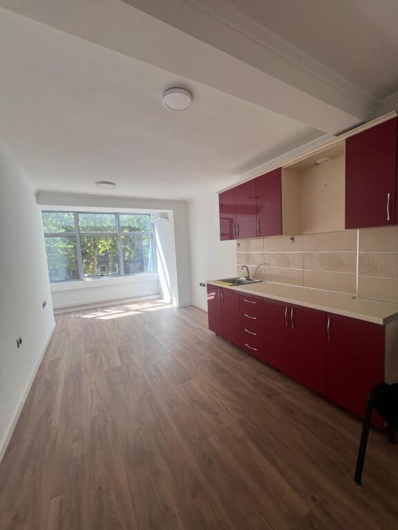 For rent 2+1 at 21 DECEMBER, opposite health center no. 9, main road surrounded by glass windows, very good advertising opportunity.