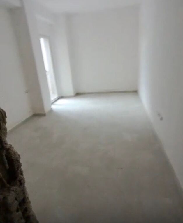 Apartament 1+1 tek Aura ne Laprake