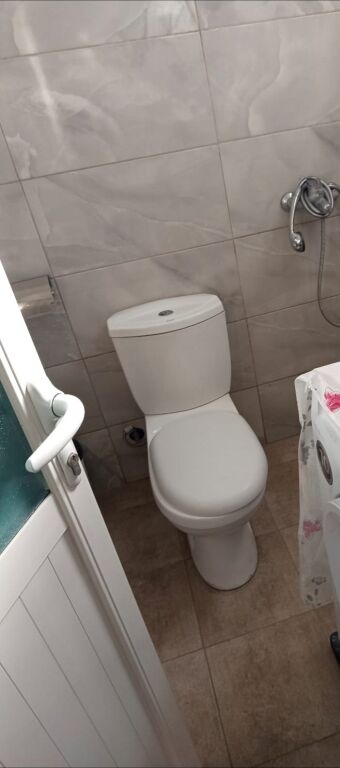 APARTMENT 1+1. 25000 LEKE. STUDENT CITY. POLICE COMMISSARIAT.