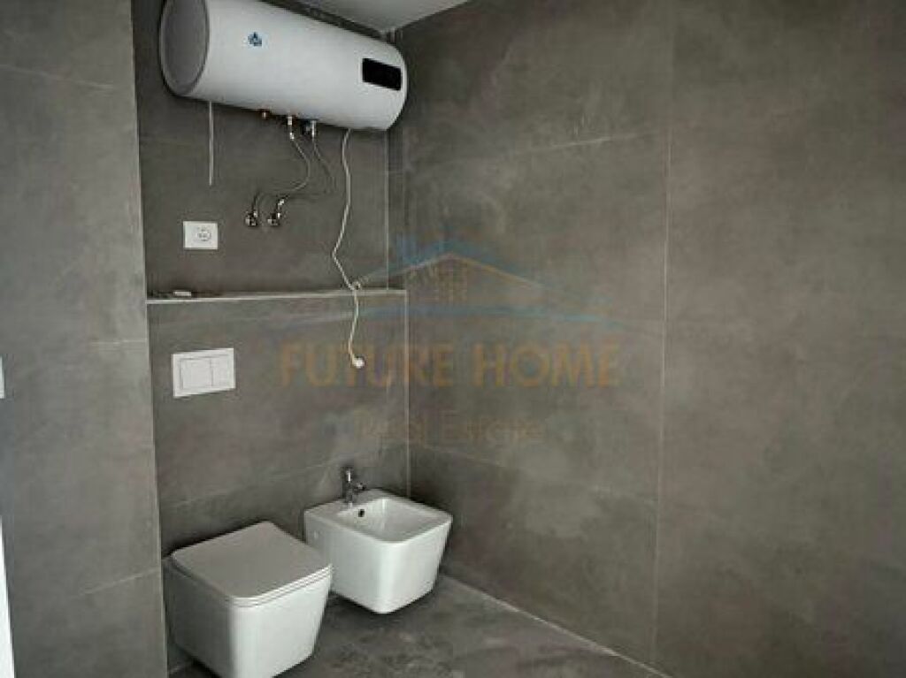 Shitet, Apartament 2+1+2, Akses Tirana, Ish Sheshi Shqiponja