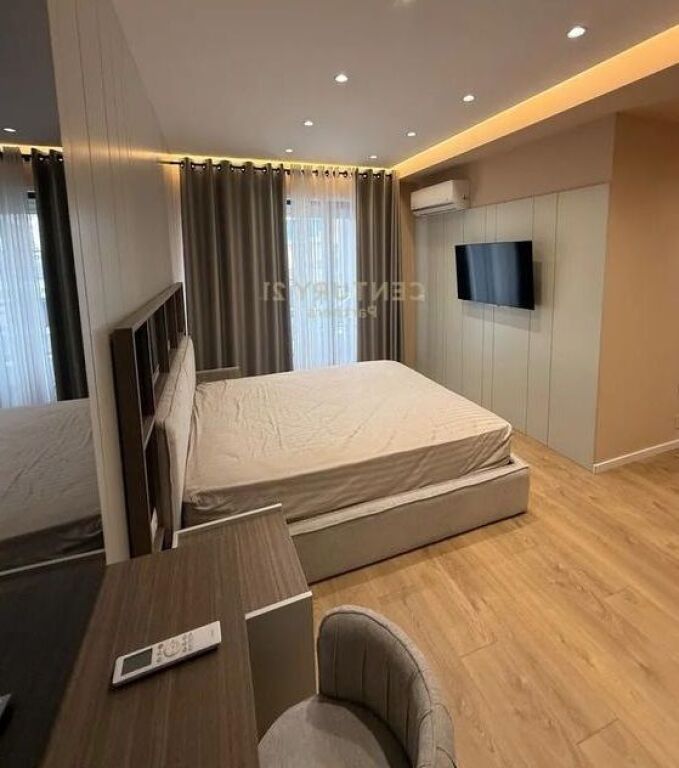 Apartament ne shitje 2+1+2+ Post Parkimi, Rruga e Durresit