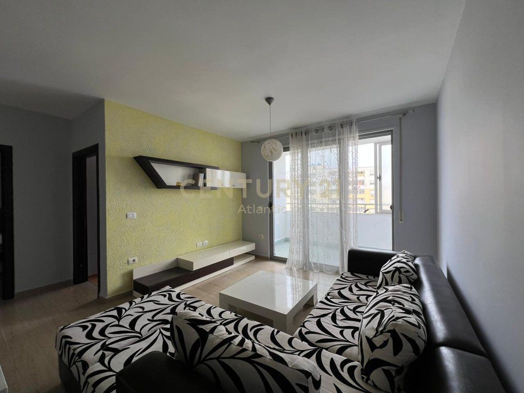 IN VENDITA APPARTAMENTO 2+1+2 BAGNI E 2 BALCONI PRESSO EX URT A DURRËS !