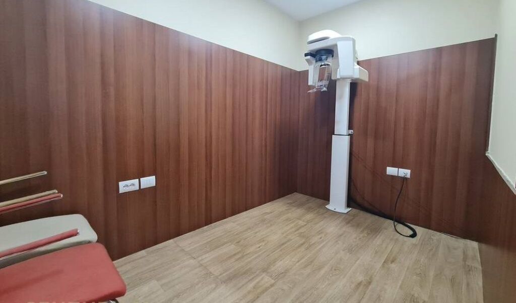 Ambient komercial me qira, Komuna e Parisit