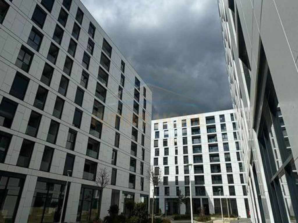 Shitet, Apartament 2+1+2, Akses Tirana, Ish Sheshi Shqiponja