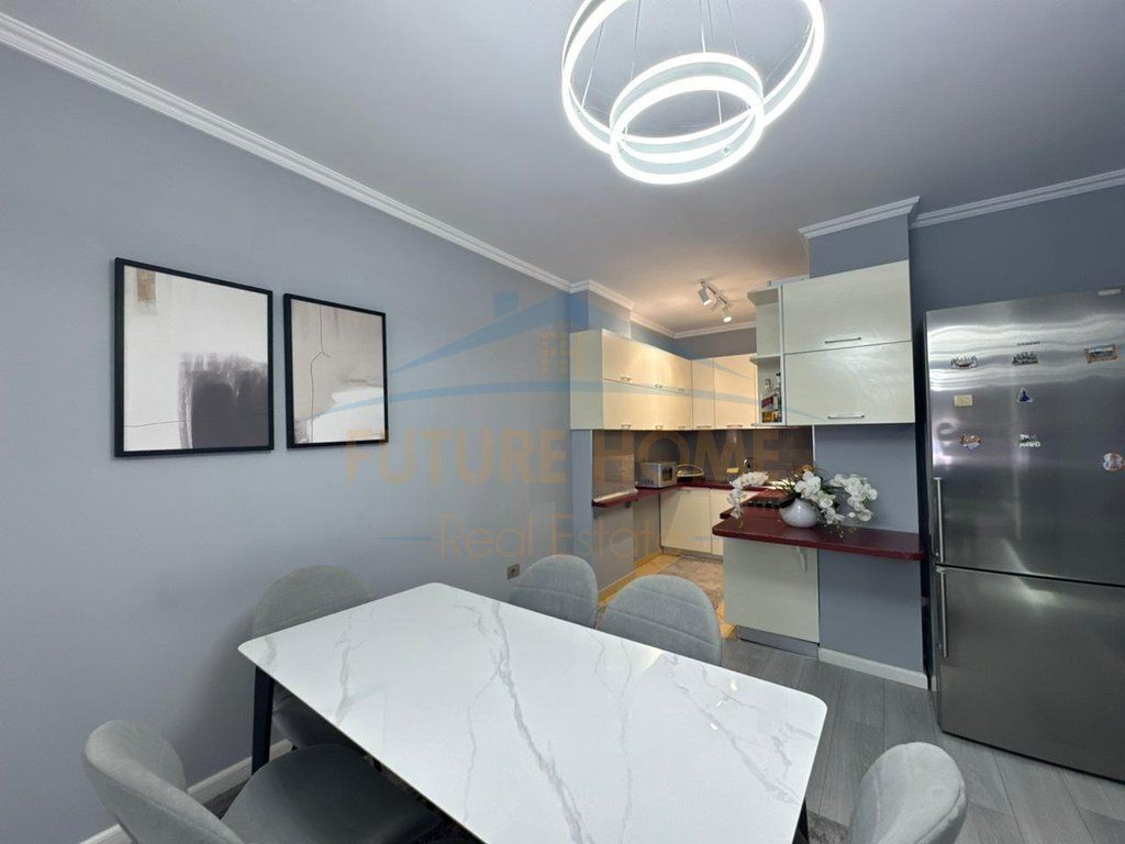In vendita, Appartamento 2+1, Yzberisht, Tirana.