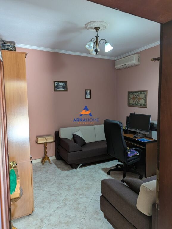 VILLA 3 FLOORS FOR SALE "NEAR ROBERT NACI STREET, HARRY FULTZ" 515000 EURO