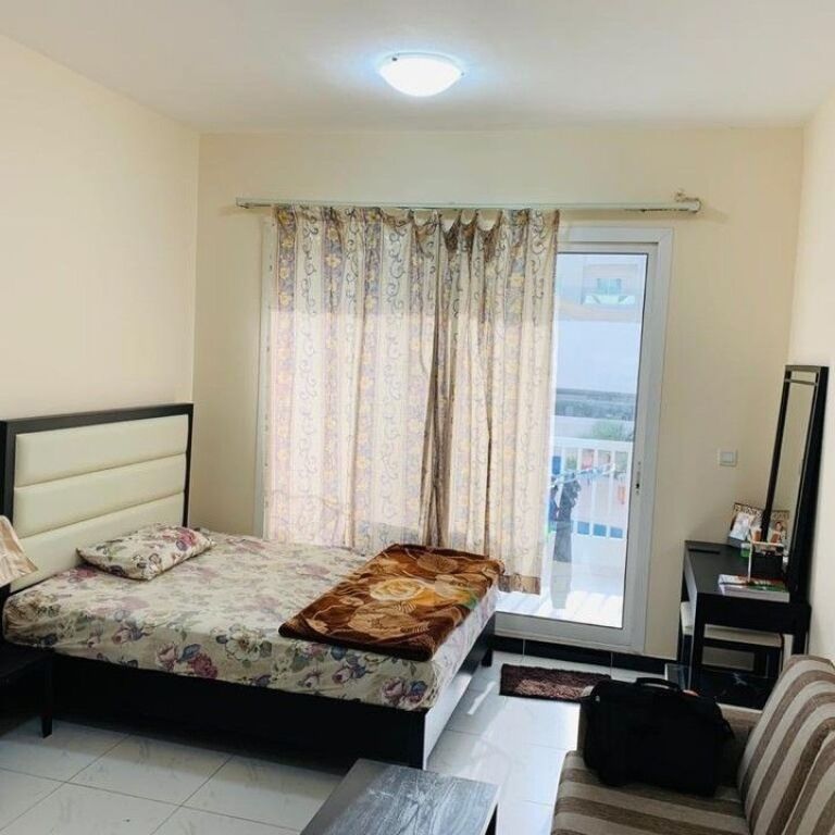 Ad Astir vicino alla rotonda si affitta appartamento 2+1 al secondo piano in un palazzo nuovo!