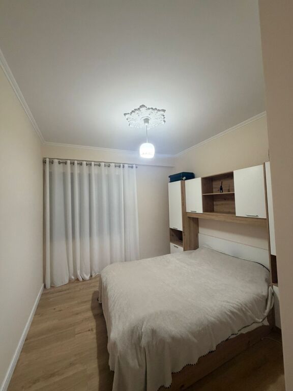 APARTAMENT ME QIRA 2+1 TE KOMPLEKSI DELIJORGJI