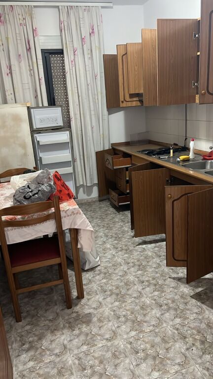🏡 Apartment 1+1 + separate kitchen for rent – near the Court, Durrës