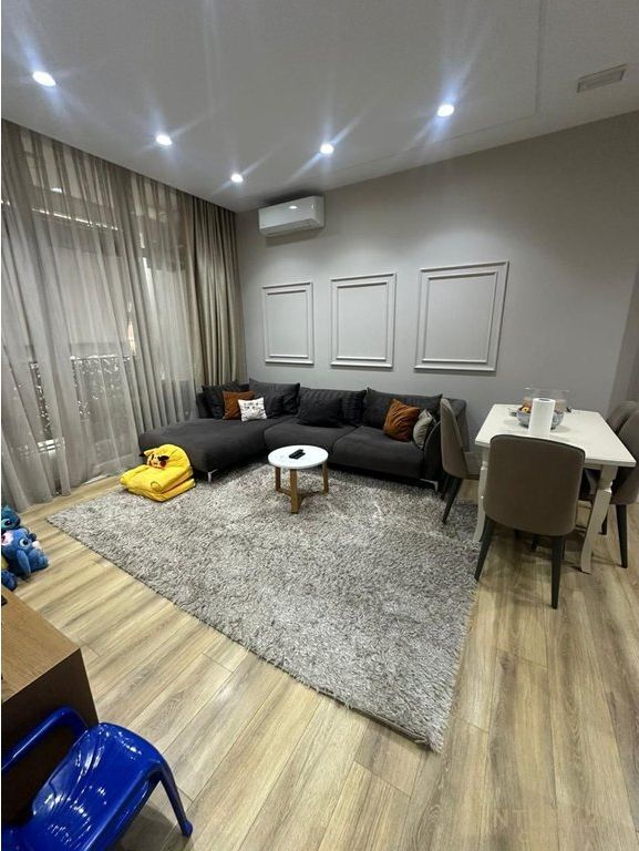 Appartamento 2+1+2 in vendita vicino a Square 21, Tirana