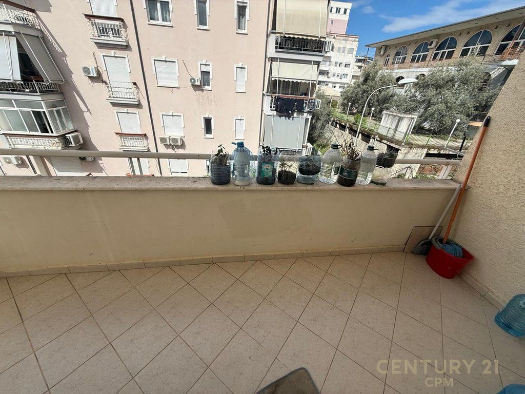 Apartment 3+1+2 +80m Veranda For sale in Fresk, Tirana