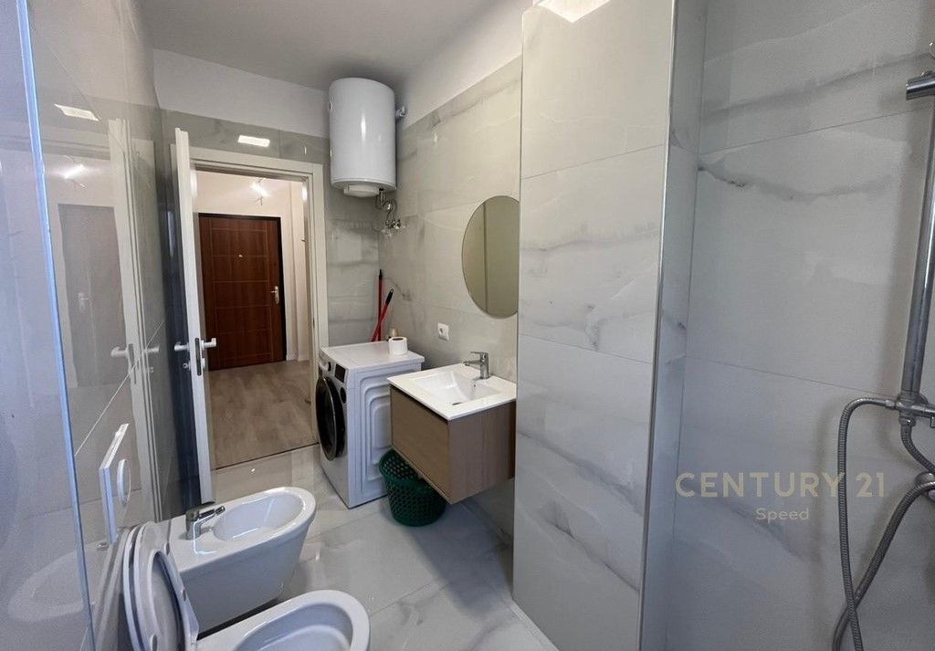 Apartament 2+1 me qera tek Zogu i Zi