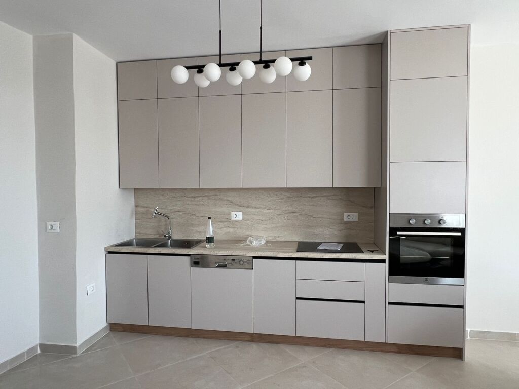 Jepet me Qira Apartament 2+1 + Post Parkimi  📍 Farmacia 10