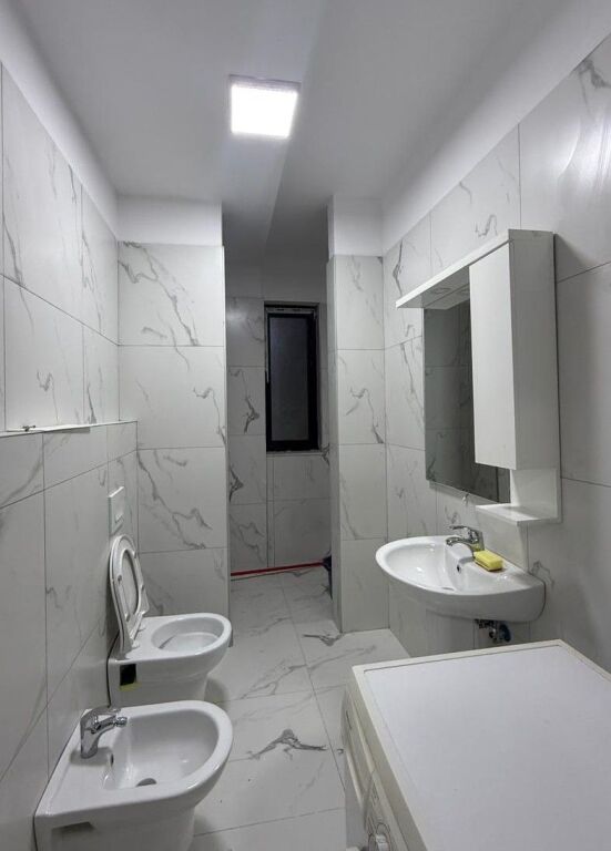 Apartament 1+1 me verandë & post parkimi