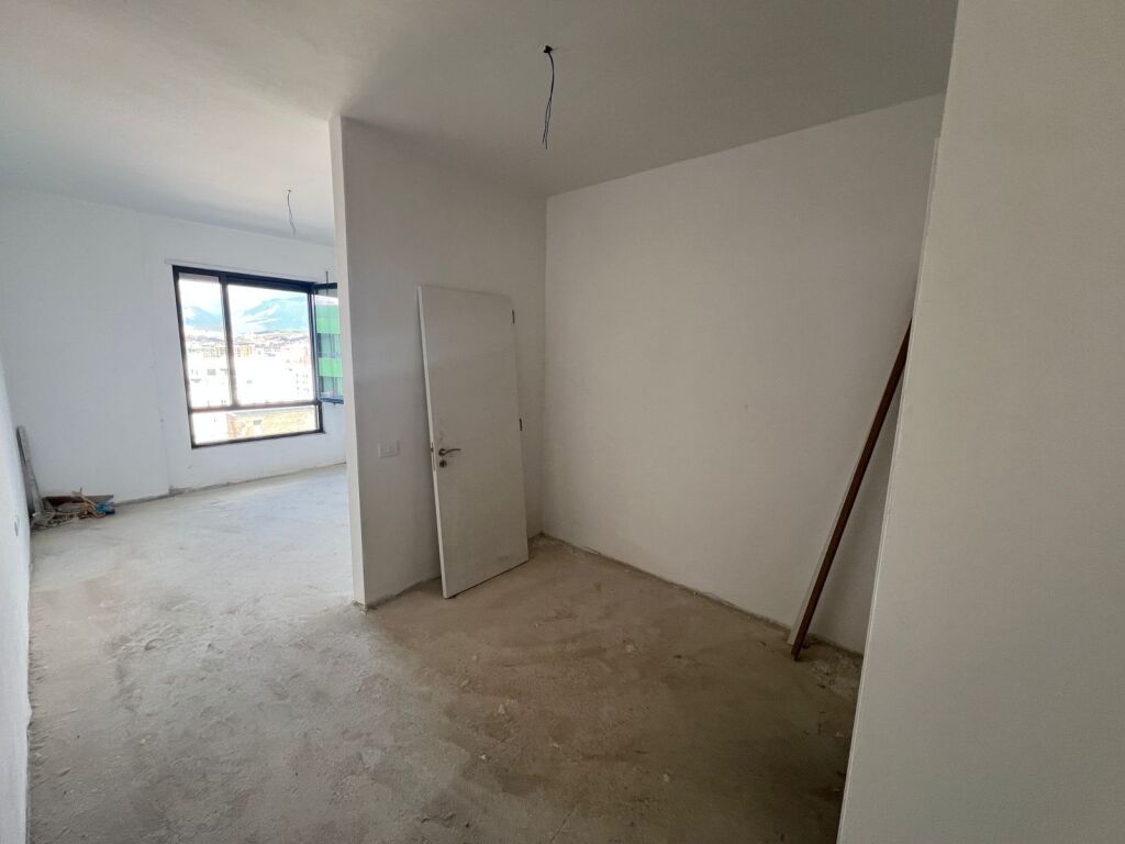 Apartment for sale 108.5 m2, 1550 € / m2