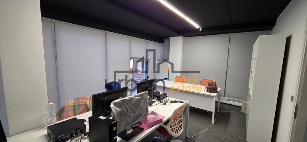 Rent, Office, Pazarin e Ri, Tirana - 1100€ | 72 m²