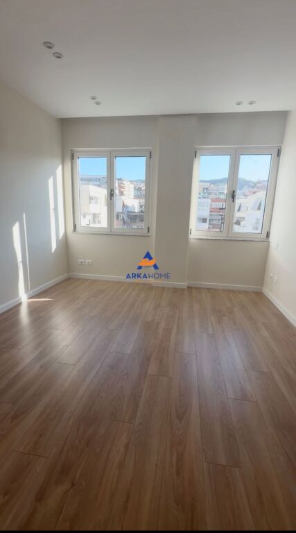 SHITET APARTAMENT 1+1 "TE KRISTAL CENTER" 180.000 EURO