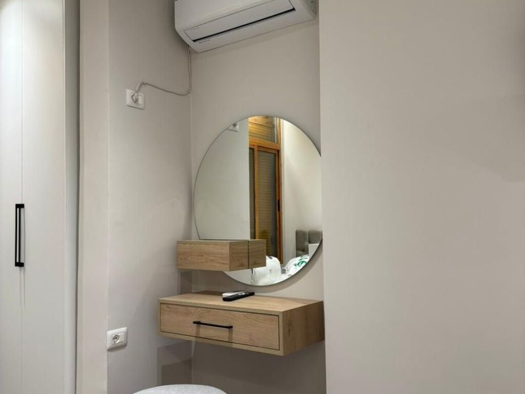 🏡 Apartament 1+1 për Shitje – Rr. Petro Korçari, Komuna e Parisit