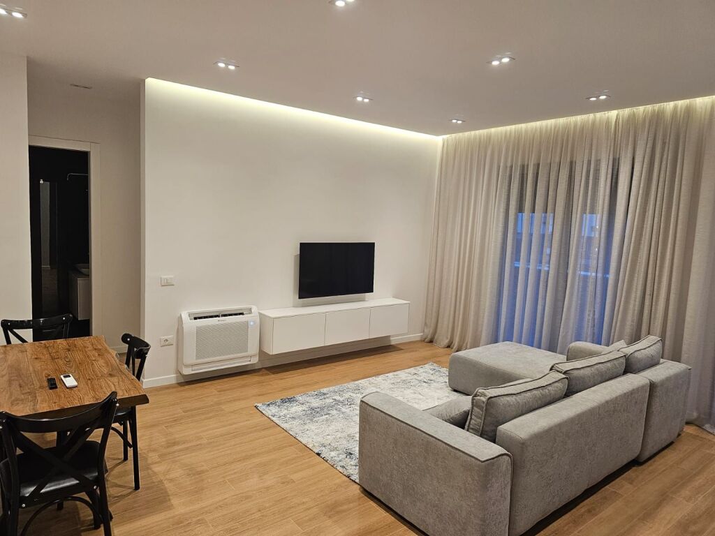 Apartament - Për Qira - Kompleksi Delijorgji, Tiranë