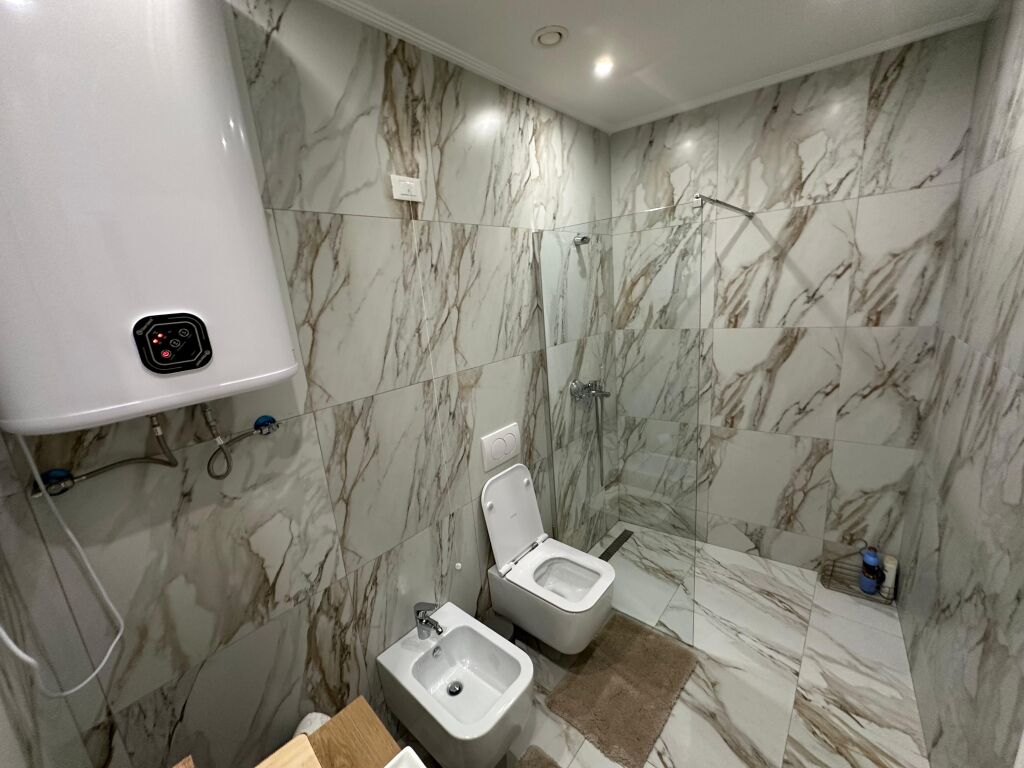 Apartment for Sale – Opportunity at Lake View Residence  A modern and high-quality invested apartment is offered for sale, in one of the most sought-after residences in Tirana.  🔹 Location: Lake View Residence   💰 Total price: 443,000 €  