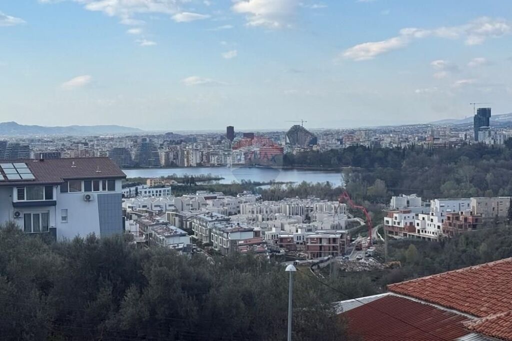 Villa su 3 piani in vendita a Sauk!