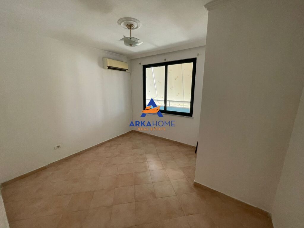 LOCALE UFFICIO IN AFFITTO 3+1+2+2BALCONI "ALLA EX ESPOSIZIONE" 1000 EURO