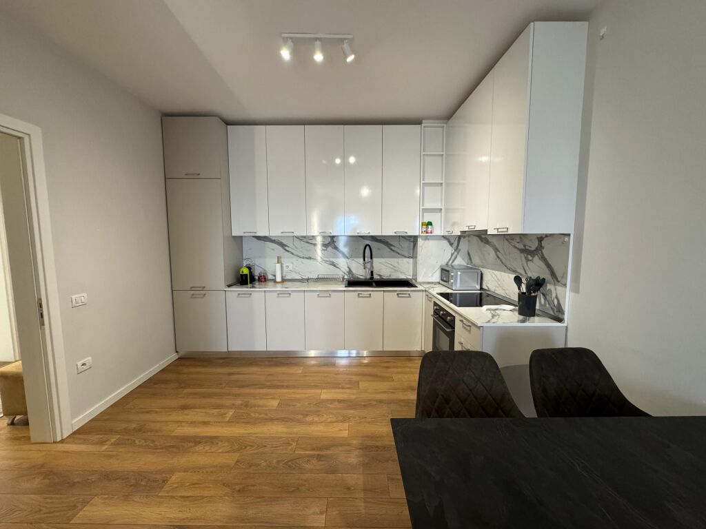 Jepet apartament me qera 2+1