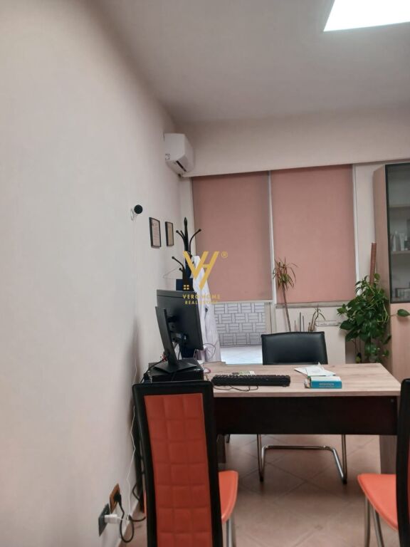 OFFICE 75 M2 FOR RENT IN MYSLYM SHYR 600 EURO