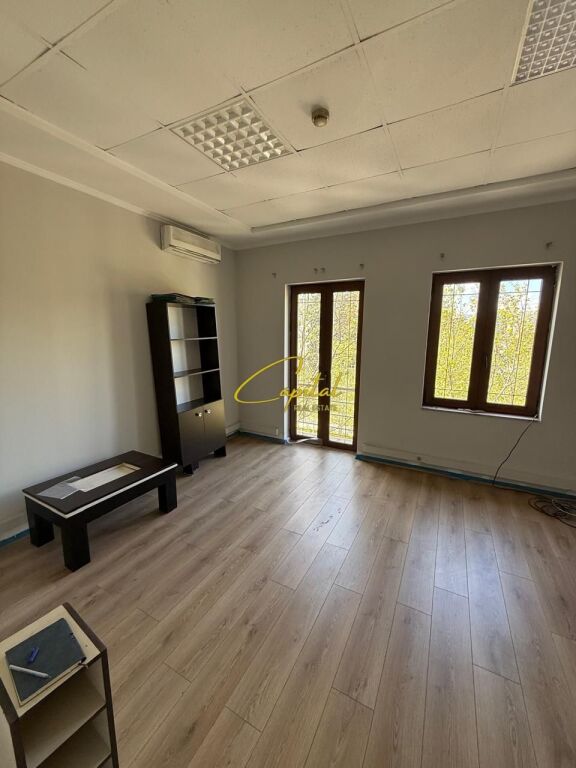 UFFICIO IN AFFITTO 22 M2 CENTRO 35.000 LEKE