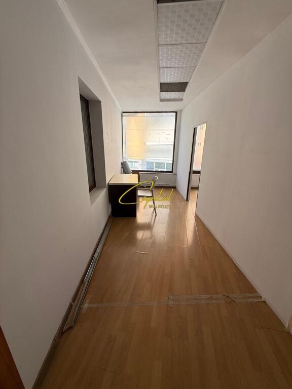 OFFICE FOR RENT 85 M2 CENTER 100,000 LEKE