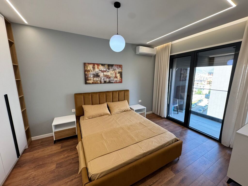 Jepet me qera 1+1  Adresa : Don Bosko pran fiori di bosko  Kati 5  I mobiluar  Cmimi 700€ i diskutueshem