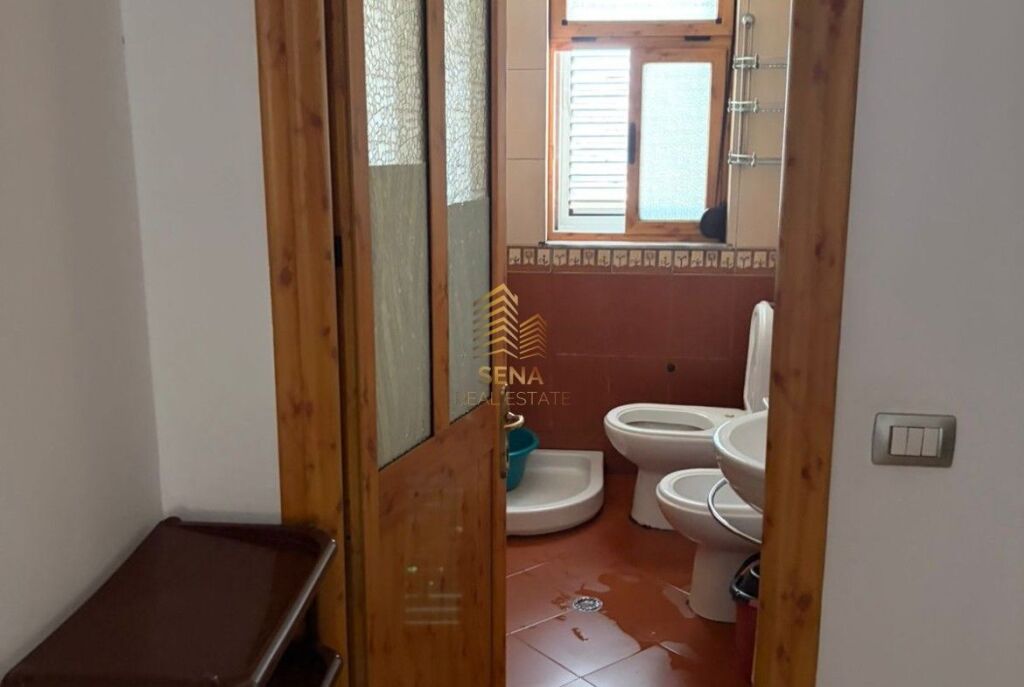 Qira, Hyrje Private 2+1+Blk, Laprake, 45,000 Lek/Muaj