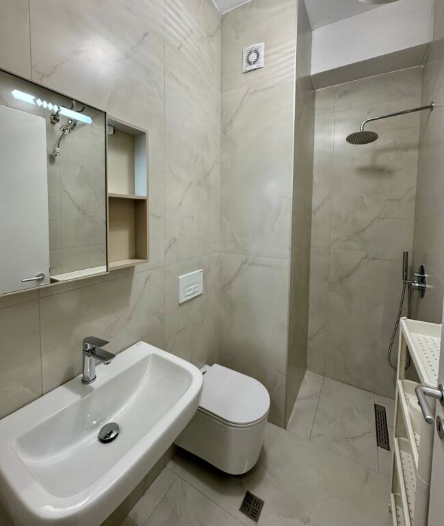 Residenza Kadiu-In Affitto Appartamento 1+1, nuovo, Mangalem