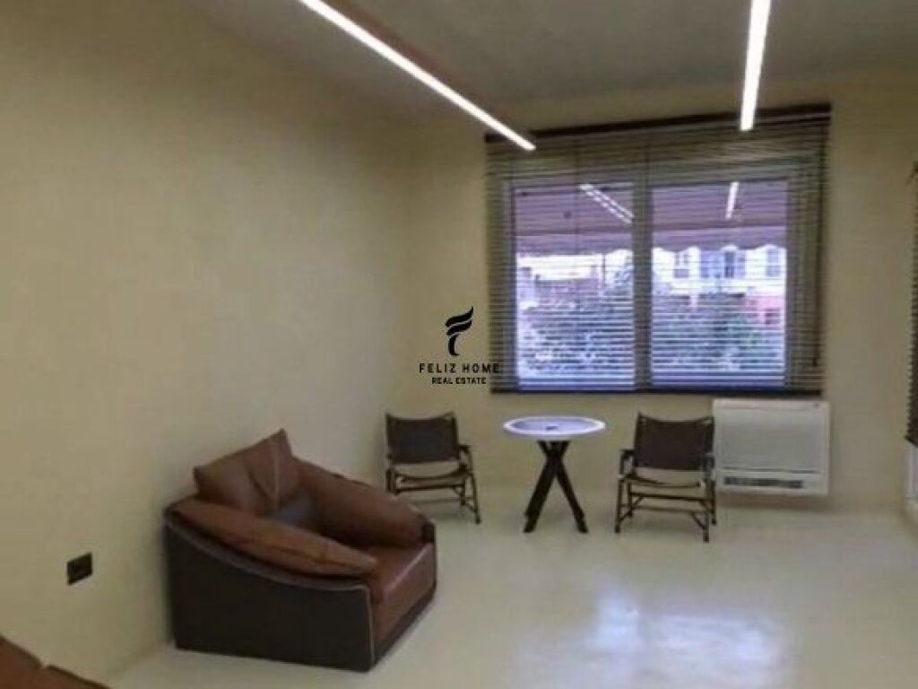VENDESI APPARTAMENTO 1+1 COMUNE DI PARIGI 215.000 EURO FH-68322