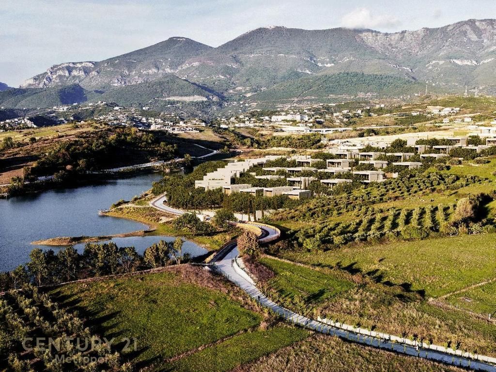 Apartment 2+1+2 with lake view, Lake Front, FARKË!