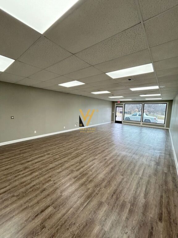 LOCALE COMMERCIALE IN AFFITTO 190 M2 IN VIA BARRICATE 4.000 EURO