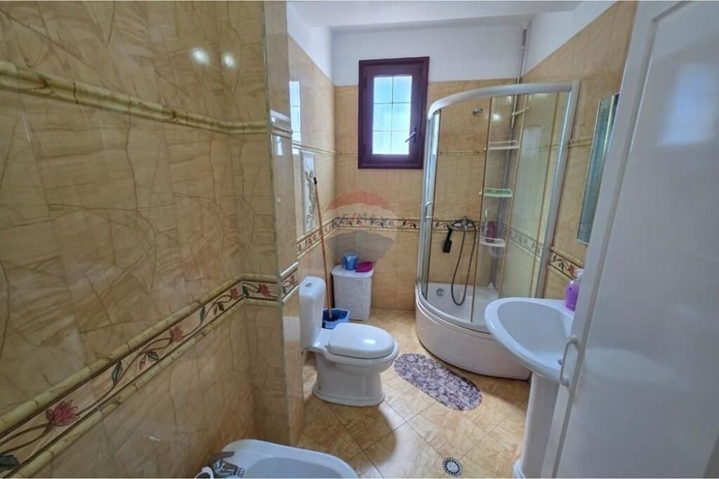🌊 Apartament 2+1 me qira në Lungomare 🏡