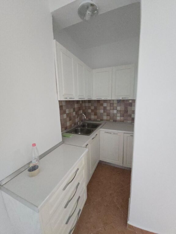 🏡 APPARTAMENTO 2+1 IN VENDITA – VICINO ALLA DIREZIONE DELLA POLIZIA, DURRËS