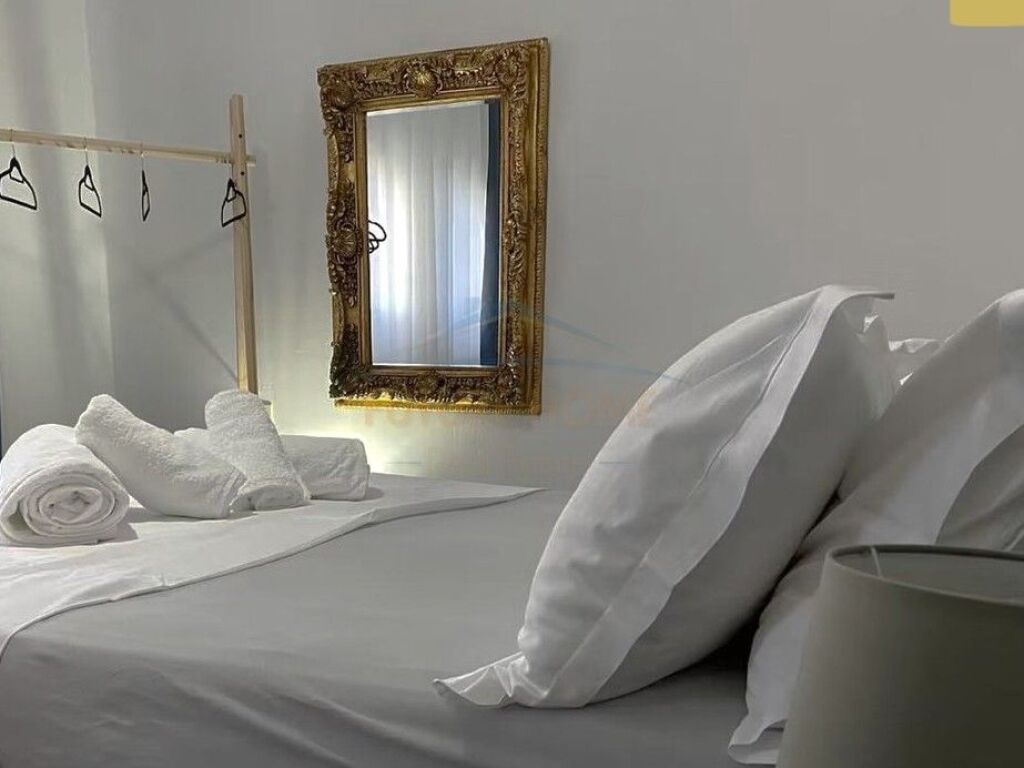 Affitto, Villa su 3 piani, Xhamlliku