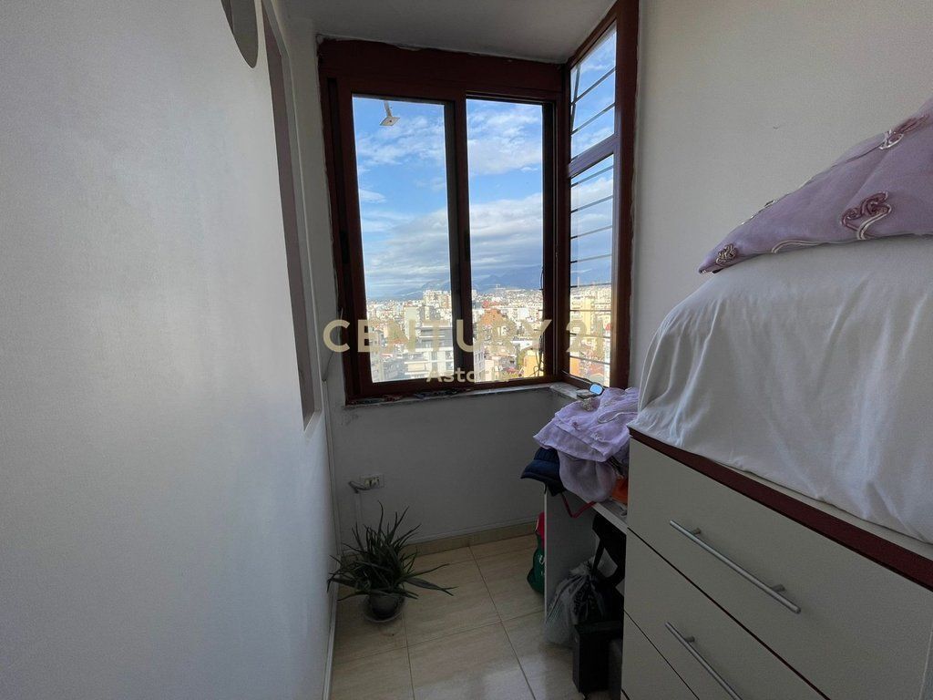 FOR RENT APARTMENT 1+1 KAVAJES STREET, NEAR THE CENTER.