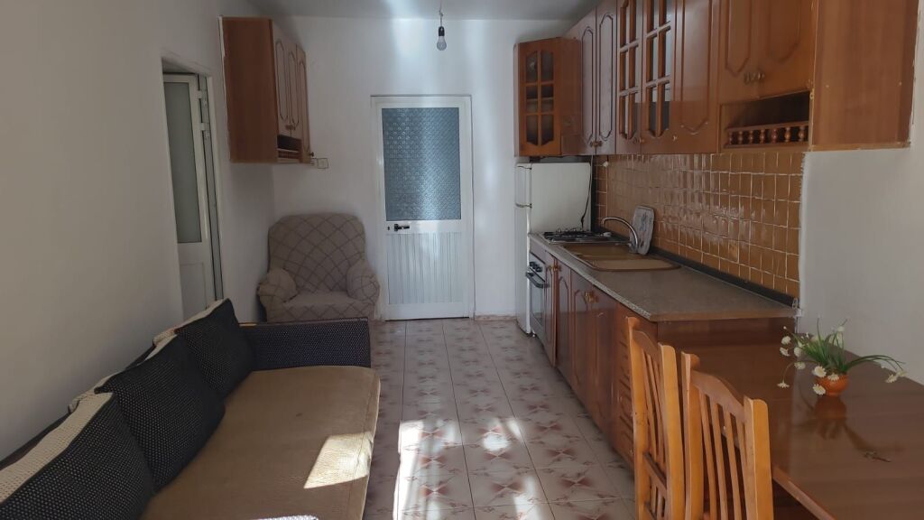 APARTMENT 2+1. 30000 LEKE. 5 MAJI STREET