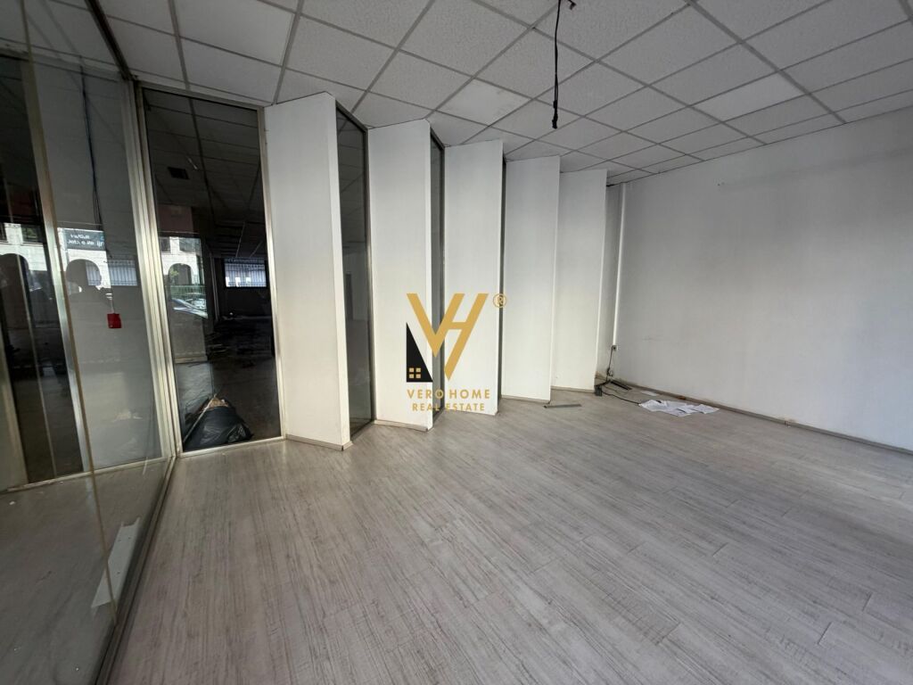 OFFICE 420 M2 FOR RENT ON ELBASANI STREET 7,000 EURO