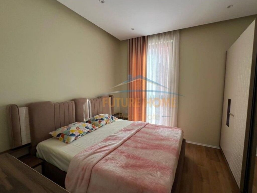 Vendita, Appartamento 1+1, Galeria Roma, Rruga e Kavajes, Tirane !